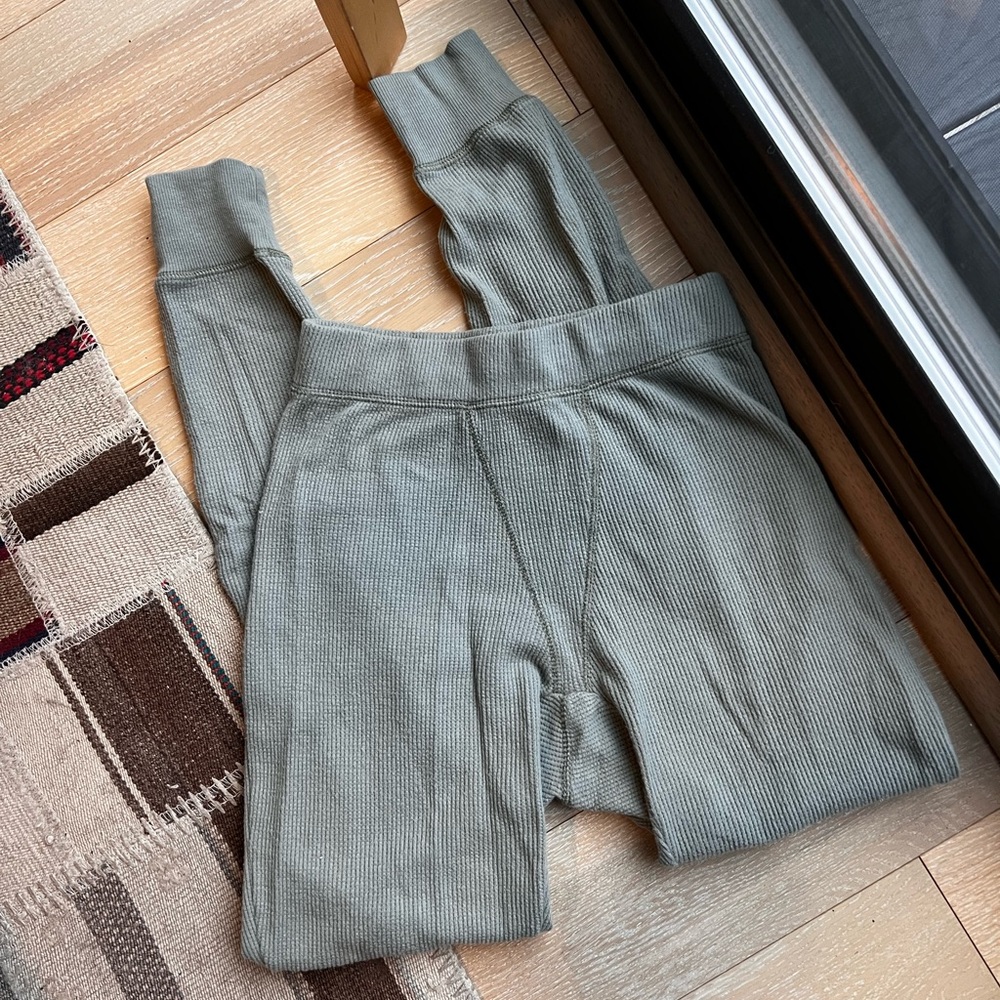 SKIMS Ribbed Light Sage Green Leggings - Waffle